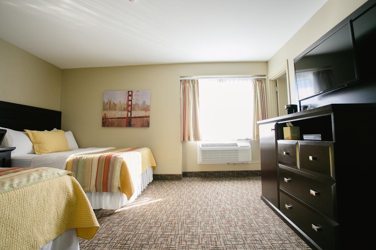 The Sleepy Owl Hotel Fort Frances Exterior foto