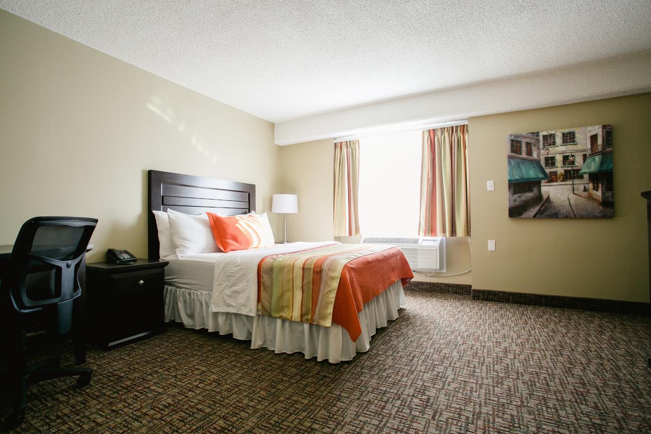 The Sleepy Owl Hotel Fort Frances Exterior foto